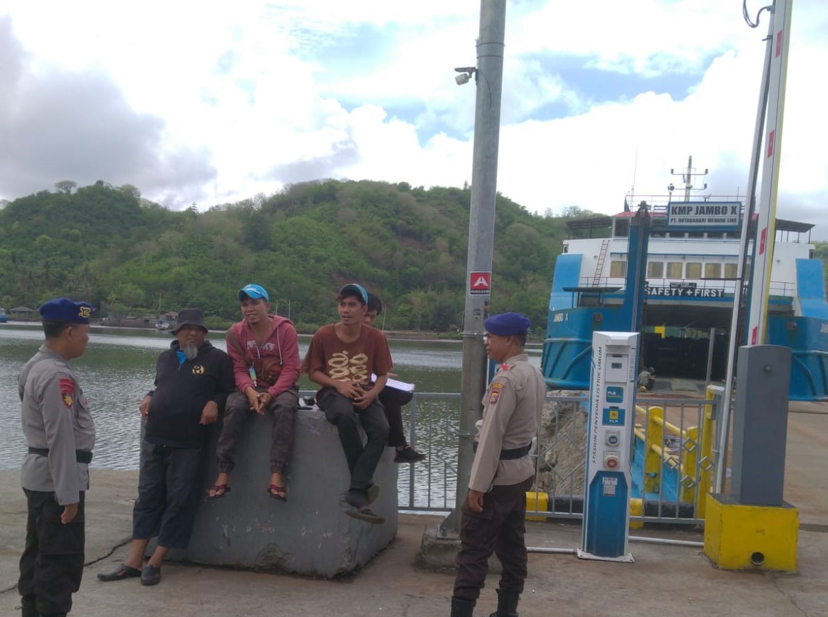 Patroli Polairud Polres Lombok Barat untuk Menjaga Keamanan Pelabuhan Lembar