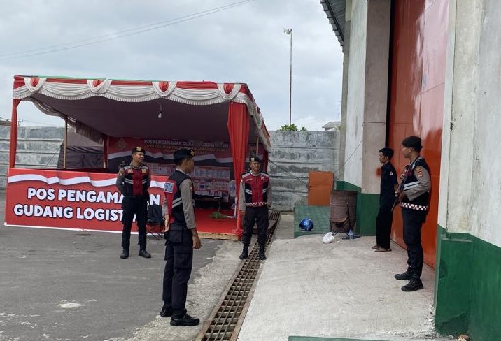 Polres Lombok Barat Mengamankan Gudang Logistik Pemilu Serentak 2024