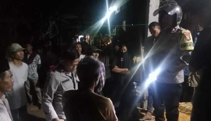 Polsek Rastim Dibantu Tim Puma 1 Evakuasi Para Pencuri Ternak yang Babak Belur Dihakimi Massa